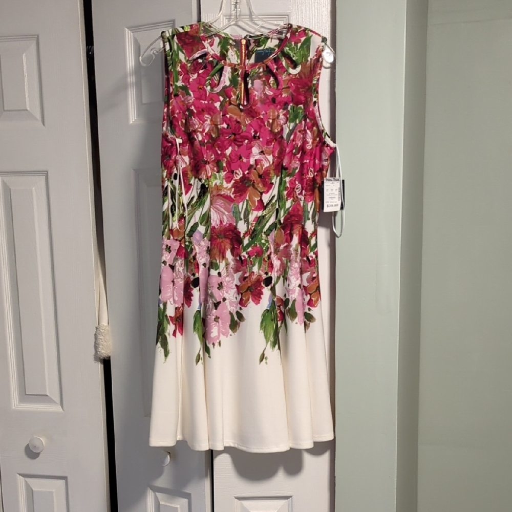 Gabby Skye Pink and Green Floral Midi Dress